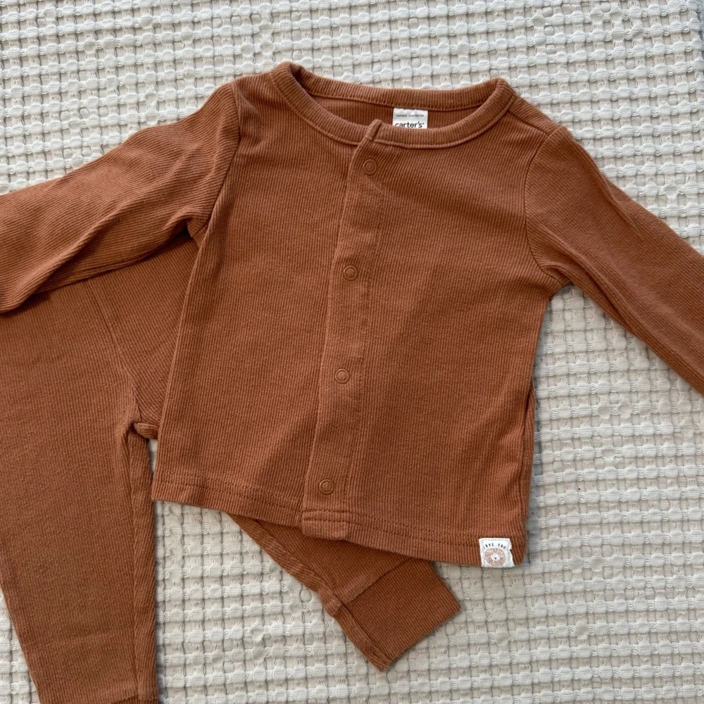 Carter’s Ribbed Knit Long Sleeve Snap Front Top & Pant Set 9m Brown